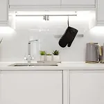 3-Bedroom Apartment Short Term Rental & Flexible Renting Limehouse With Free Wifi & Free Parking