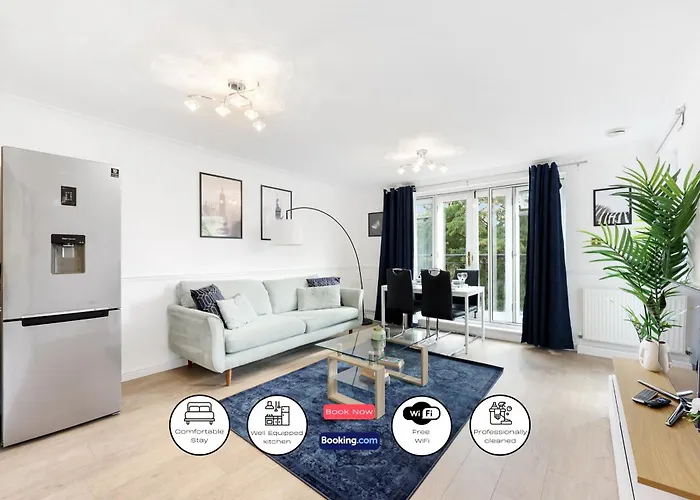 3-Bedroom Apartment Short Term Rental & Flexible Renting Limehouse With Free Wifi & Free Parking