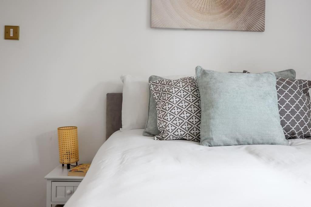 3-bedroom Short Term & Flexible Renting Limehouse With Free Wifi & Free Parking Appartamento