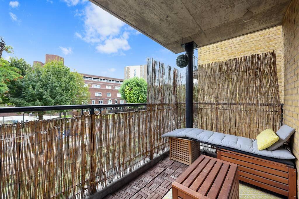 3-bedroom Short Term & Flexible Renting Limehouse With Free Wifi & Free Parking *